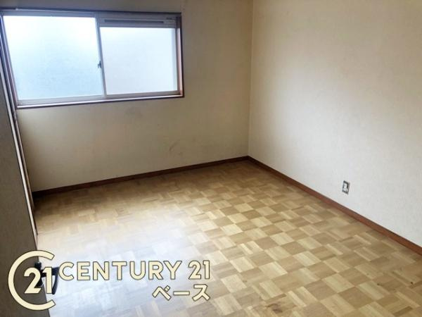 大和高田市南陽町　一戸建の洋室|■現地撮影写真■日当たりのよい明るい雰囲気の洋室です！