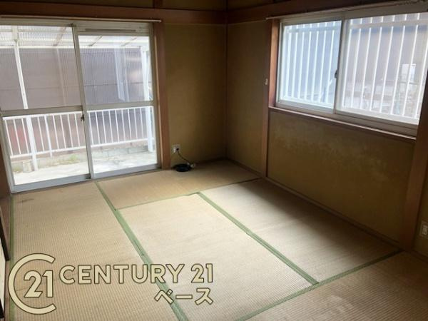 大和高田市南陽町　一戸建の和室|■現地撮影写真■リビング隣接タイプの和室です！