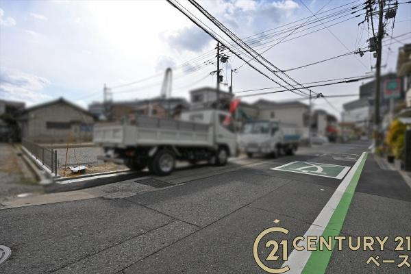 柏原市安堂町 Ｄ号棟 ／新築一戸建の前面道路含む現地写真|■現地撮影写真■コンビニまで徒歩１分！