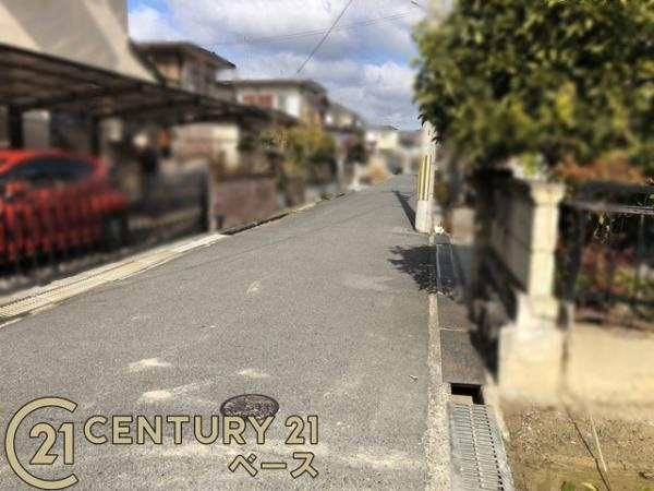 生駒郡斑鳩町龍田西６丁目 建築条件なし土地の前面道路含む現地写真|■現地集合でのご見学も可能です。お気軽にお問い合わせくださいませ。■