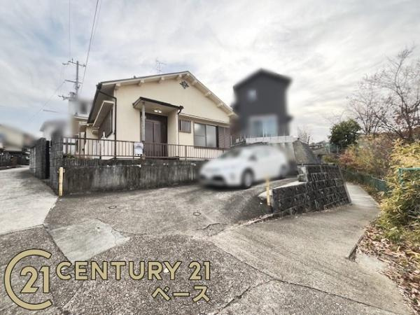 奈良市菅原町の中古一戸建の前面道路含む現地写真|■現地撮影写真■２方向に面した立地で風通し良好！