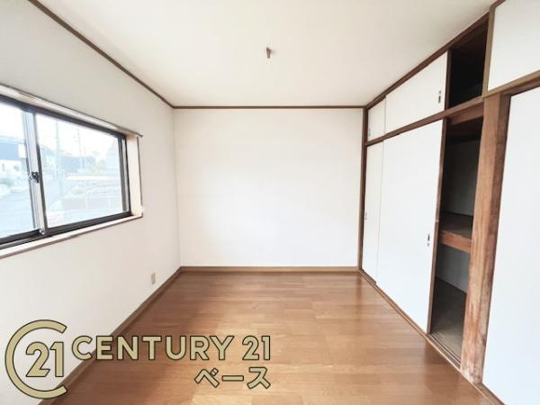 奈良市菅原町の中古一戸建の洋室