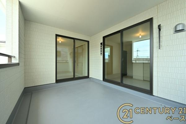 リーブルガーデン金屋 ２号棟 ／新築一戸建のバルコニー|■現地撮影写真■日当たりのよいバルコニー！洗濯物もよく乾きます！■