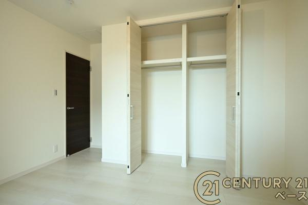 リーブルガーデン金屋 ２号棟 ／新築一戸建の収納|■現地撮影写真■冬物のコートや季節のものなどたくさんしまえる広さ！
