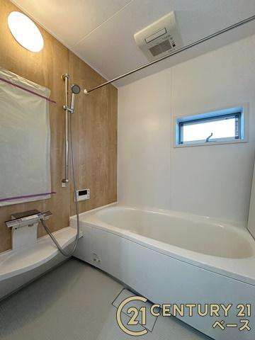 橿原市醍醐町 １号地 ／一戸建の浴室|■現地撮影写真■浴室乾燥機・２４時間換気システムはカビや結露の発生も抑えてくれます！