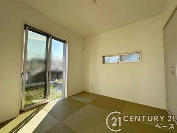 橿原市醍醐町 １号地 ／一戸建の和室|■現地撮影写真■ほっこり落ち着ける、リビング隣接タイプの和室です！■