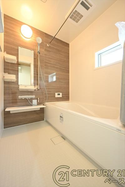 桜井市谷 ３号地 ／新築一戸建の浴室|■日当たりのよい明るい雰囲気の洋室です！■