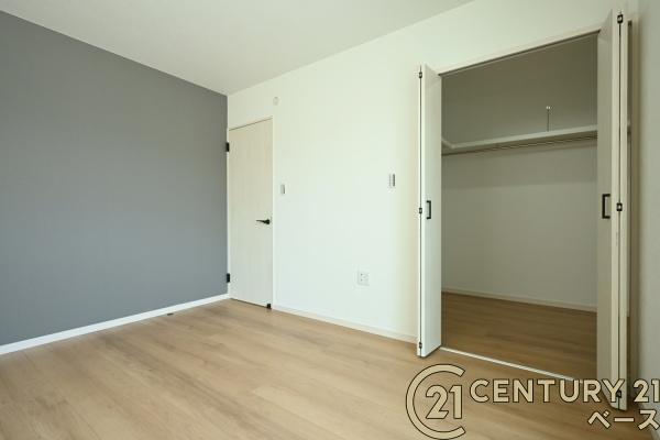 桜井市谷 ３号地 ／新築一戸建の収納|■現地撮影写真■全居室に広々収納スペース完備！