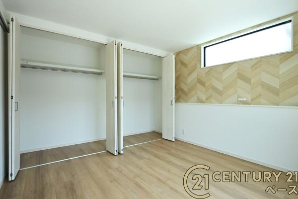 桜井市谷 １号地 ／新築一戸建の収納|■現地撮影写真■全居室に広々収納スペース完備！