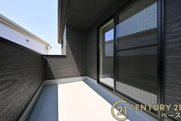 桜井市谷 １号地 ／新築一戸建のバルコニー|■現地撮影写真■日当たりのよいバルコニー！洗濯物もよく乾きます！