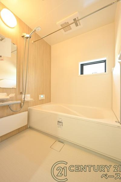 桜井市谷 １号地 ／新築一戸建の浴室|■現地撮影写真■ゆったりしたサイズの浴室！足を伸ばしての入浴は疲れも癒してくれます！