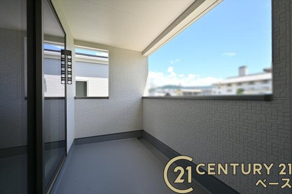リーブルガーデン別所町 １号棟 ／新築一戸建のバルコニー|■現地撮影写真■インナーバルコニーで急な雨でも安心です！
