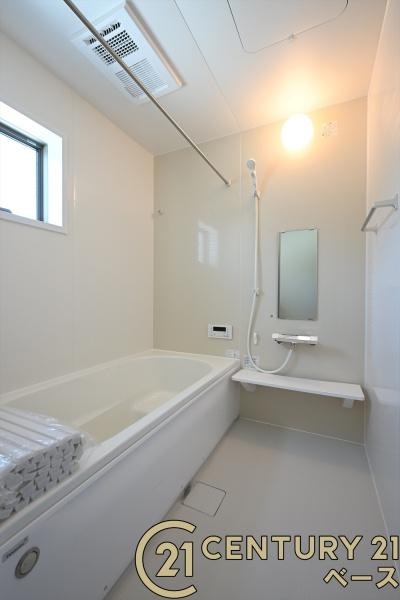 リーブルガーデン別所町 １号棟 ／新築一戸建の浴室|■現地撮影写真■ゆったりしたサイズの浴室！足を伸ばしての入浴は疲れも癒してくれます！