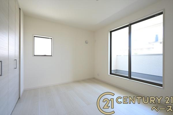 リーブルガーデン別所町 １号棟 ／新築一戸建の寝室|■現地撮影写真■開放感のある広々した主寝室！