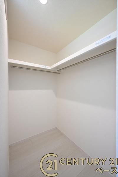 リーブルガーデン別所町 １号棟 ／新築一戸建の収納|■現地撮影写真■広々としたＷＩＣを完備！大きな荷物も楽々収納！