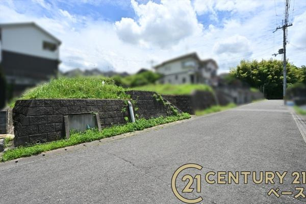 桜井市大字阿部の売地の前面道路含む現地写真