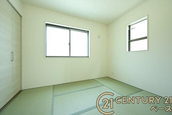 リーブルガーデン三里 ３号棟 ／新築一戸建の和室|■現地撮影写真■ほっこり落ち着ける和室！客間としてもご利用いただけます！