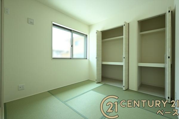 リーブルガーデン三里 ２号棟 ／新築一戸建の収納|■現地撮影写真■和室にも収納スペース完備！