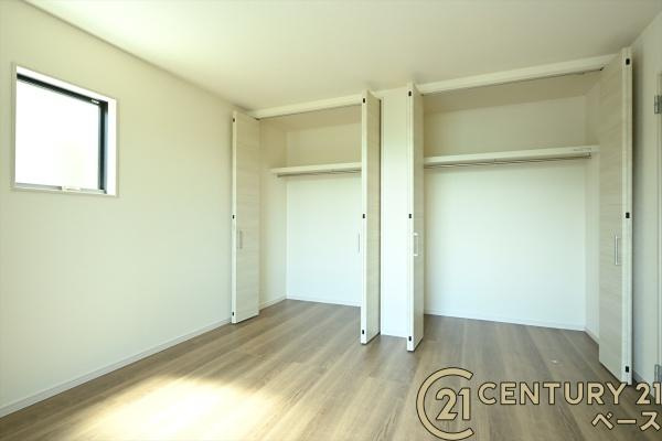 リーブルガーデン藤ノ木台 ３号棟 ／新築一戸建の収納|■現地撮影写真■全居室の収納を完備！