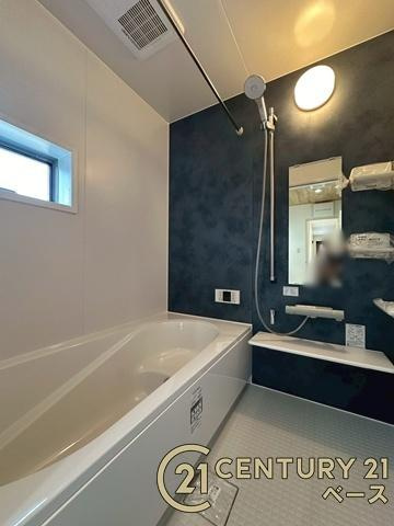 香芝市良福寺 ／新築一戸建の浴室|■現地撮影写真■浴室暖房乾燥機が付いており、雨の日でも洗濯物が乾かせるので大助かりです！