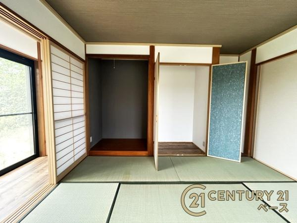 大和郡山市小南町　一戸建の和室|■現地撮影写真■和室にも便利な収納スペースを完備！