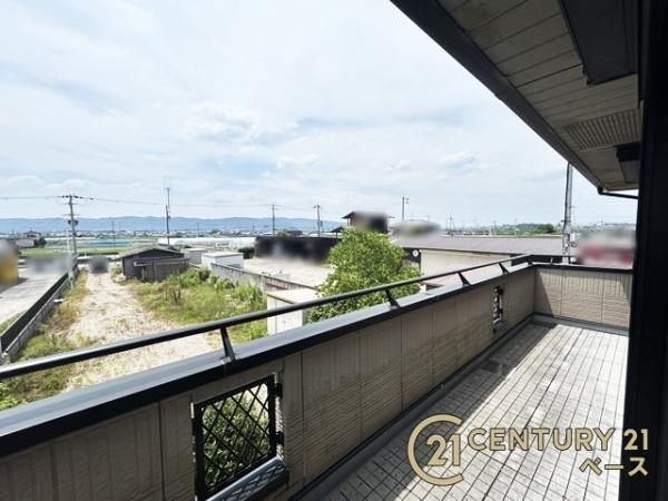 大和郡山市小南町　一戸建のバルコニー|■現地撮影写真■日当たりのよいバルコニー！洗濯物もよく乾きます！