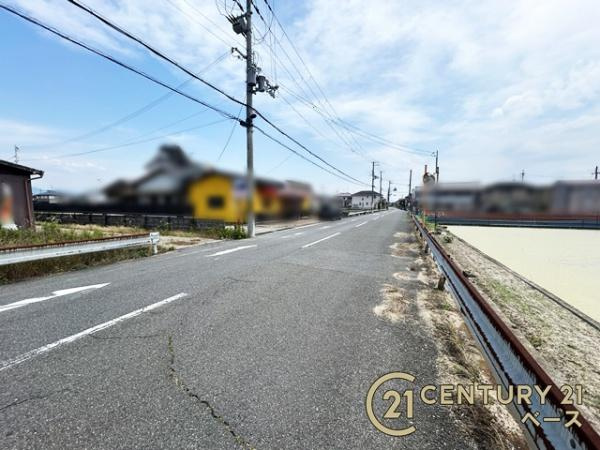 大和郡山市小南町　一戸建の前面道路含む現地写真|■現地撮影写真■前面道路６ｍ以上と開放的です！