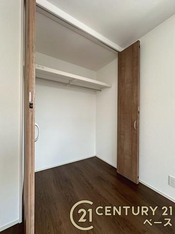 ファーストタウン今国府町 ３号棟 ／新築一戸建の収納|■現地撮影写真■冬物のコートや季節のものなどたくさんしまえる広さ！
