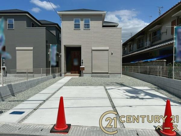 ファーストタウン今国府町 ３号棟 ／新築一戸建の駐車場|■現地撮影写真■駐車スペース２台分完備！