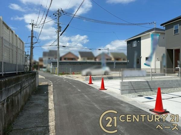 ファーストタウン今国府町 ３号棟 ／新築一戸建の前面道路含む現地写真|■現地撮影写真■ＪＲ大和路線「大和小泉駅」まで徒歩１６分！