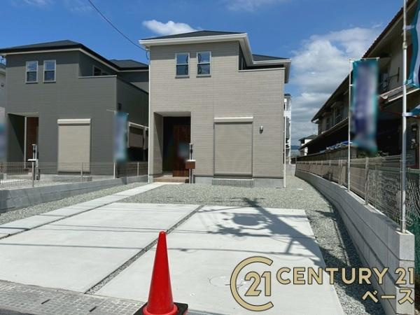 ファーストタウン今国府町 ３号棟 ／新築一戸建