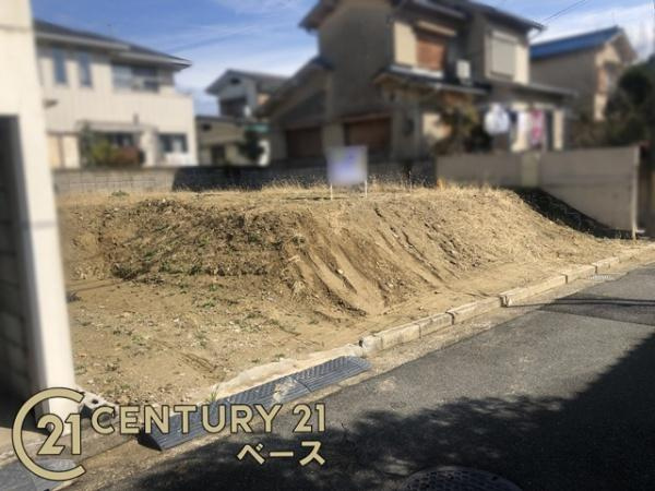 北葛城郡河合町泉台３丁目　建築条件なし土地の前面道路含む現地写真|■現地撮影写真■前面道路の幅員は約４．２ｍとお車の出し入れもラクラク！
