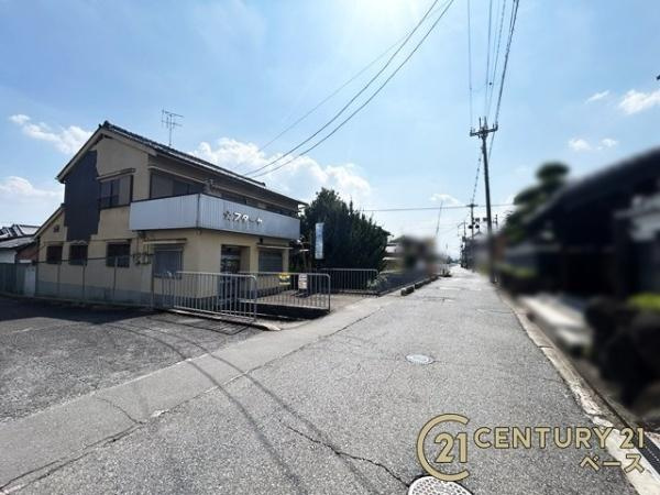 天理市櫟本町　建築条件なし土地の前面道路含む現地写真|■現地撮影写真■道路との高低差もありません。 お気軽にお問い合わせください。
