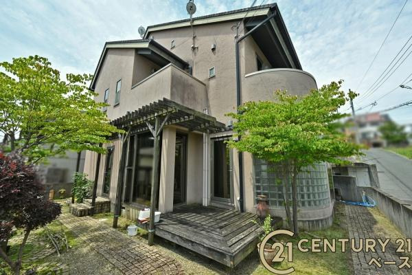 香芝市旭ケ丘３丁目　一戸建の外観|■現地撮影写真■建物面積広々６３坪！細部にまでこだわって建築された鉄骨造の邸宅です！お気軽にお問い合わせください！