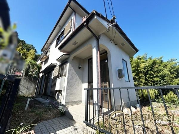 生駒市有里町　一戸建の外観|近鉄生駒線「南生駒駅」徒歩７分で昭和６３年建築の物件です！お気軽にお問い合わせください。