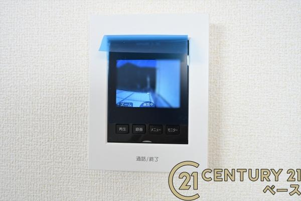 リーブルガーデン東岡町 ／新築一戸建の内装|■現地撮影写真■ＴＶモニター付きインターホンで防犯対策もバッチリ！来客も一目でわかり安心です！