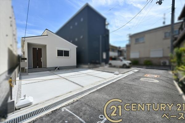 リーブルガーデン東岡町 ／新築一戸建の外観|■現地撮影写真■耐震等級３の地震に強安心の邸宅！雨で汚れを洗い流してくれるセルフクリーニング機能付き外壁！お気軽にお問い合わせください！■