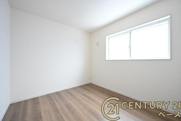 リーブルガーデン東岡町 ／新築一戸建の洋室|■現地撮影写真■明るい雰囲気の洋室です！