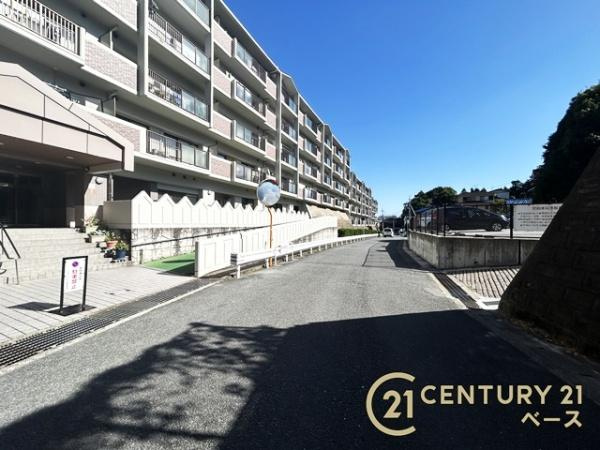 ラウンドヒルズ生駒Ｂ棟のその他|小中学校が徒歩圏内に近接！子育て家族も安心のエリア！