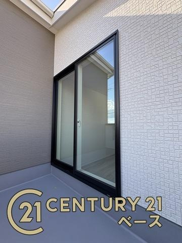 リナージュ西之宮 ／新築一戸建のバルコニー|■現地撮影写真■日当たりのよい南向きバルコニー！洗濯物もよく乾きます！