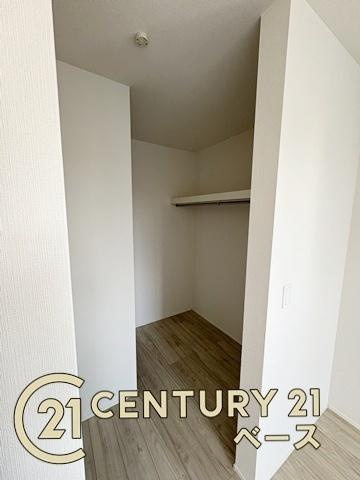 リナージュ西之宮 ／新築一戸建の収納|■現地撮影写真■広々としたＷＩＣを完備！大きな荷物も楽々収納！■