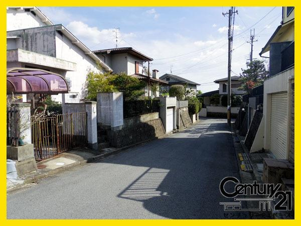 生駒市松美台の売地の前面道路含む現地写真|■現地撮影写真■閑静な住環境でのびのび新生活！