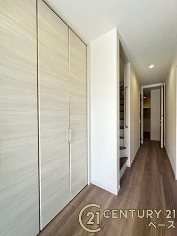 リーブルガーデン結崎 ／新築一戸建の内装|■現地撮影写真■こちらは玄関から見た廊下部分です！
