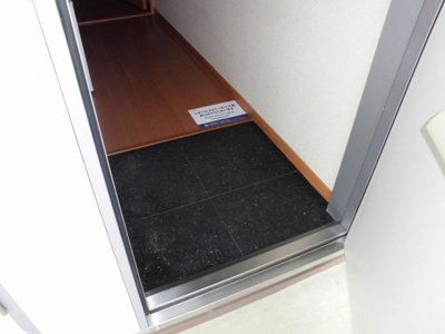 【玄関】 | レオパレスコメットＢ
