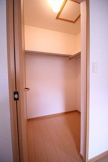 グレイス吉田　Ⅱ番館の収納|収納豊富です