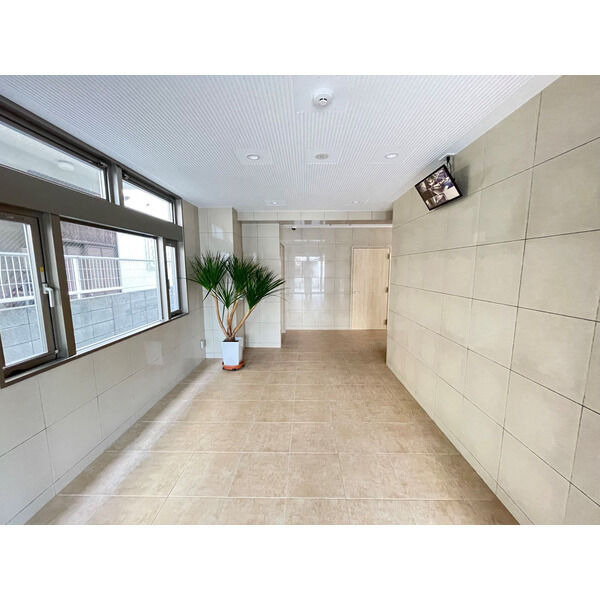 ライブラ西新のロビー