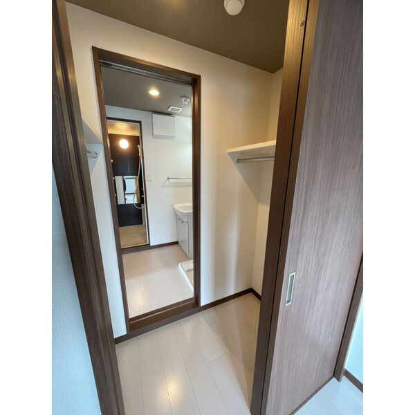 ライブラ西新の内装