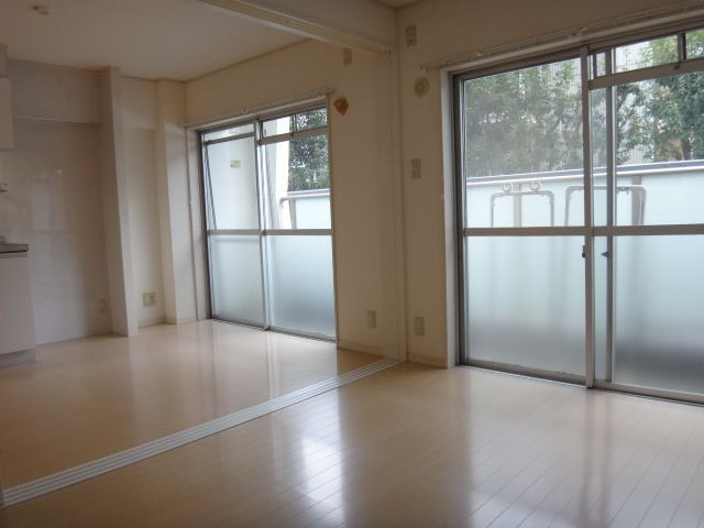 篠隈ビルの居間・リビング