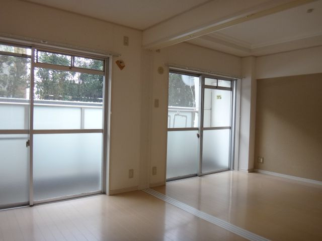 篠隈ビルの居間・リビング