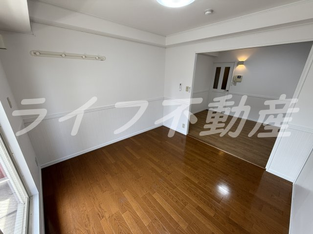 フィエルメンテの寝室|落ち着いた色調の寝室です